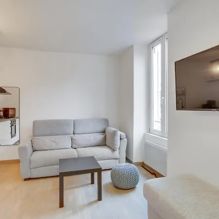 Le Fonctionnel A Apartment